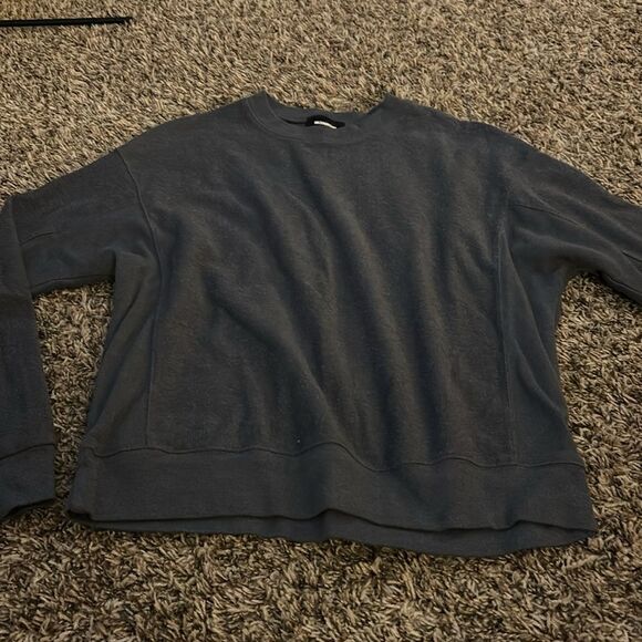 Monrow grey sweatshirt, size S. - Picture 3 of 5